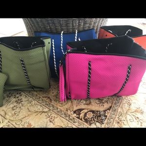 Neoprene bag with bonus bag blue/orange/pink/green